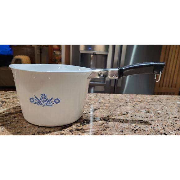 Vintage Corning Ware Blue Cornflower 2 Qt Sauce Maker with Handle Rare Discont. - Picture 7 of 16